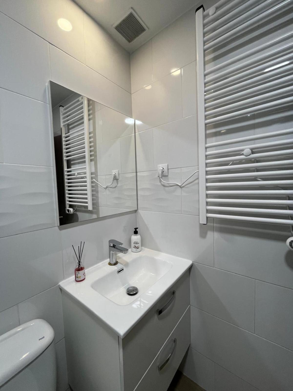Apartamento Mercurio- Barajas 1B Madrid Exterior photo